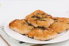 鲜虾海苔饼，搭配喜欢的蔬菜，营养又美味图片