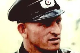 德军战神霸王陷阵，天文台偷塔三连杀，残血摧毁苏军反坦克炮阵地图片