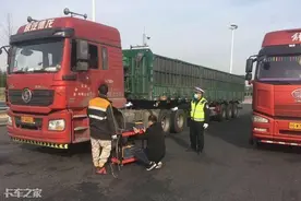 还开着国四卡车的司机可以放心了，至少4年不会被淘汰图片