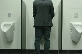 喝完水就要小便和喝完水许久都不小便，哪种更说明肾好？请看此文图片