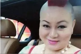 江浙沪第一富婆宾利姐，出门豪车换着开，找到男友送豪车图片