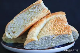 做锅盔时，关键得用这2种面团和面，松软香脆不发硬，越吃越香图片