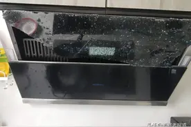 抽油烟机爆玻璃？涉事产品在官方旗舰店销量前三图片