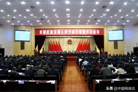 柳育青当选为武汉市黄陂区人大常委会副主任，刘国媛当选为黄陂区人民检察院检察长图片