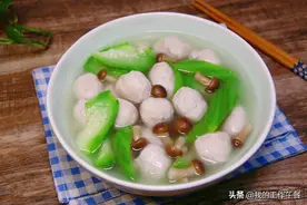 鸡胸肉搭配这两样滚汤，不担心长胖，脂肪少，腰身更轻盈图片