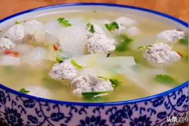 立秋后孩子最爱喝的一道汤，孩子猛长个，营养消化好图片