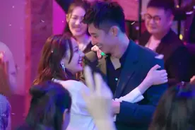 热巴黄景瑜被指又发糖！同台跨年官宣语有玄机，女方采访提爱的人图片