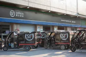 从大赚到首次亏损，业绩“变脸”的顺丰碰到天花板了？图片