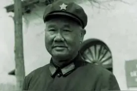 82年撤铁道兵，3位将军称“打起仗来还需要”，邓小平的回复高明图片