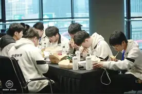 暖阳又崛起了！决胜局被4ban打野，怒斥李白是“臭鱼烂虾”图片