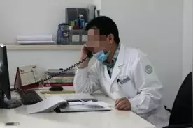 珠海一孕妇不敢出门，没想到上厕所时羊水破了，急坏了全家人图片