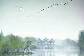 十首经典古诗中的春游，陶醉在鸟语花香里图片