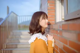 故事：十二年后再遇见的初恋男神，成为了我的顶头上司图片