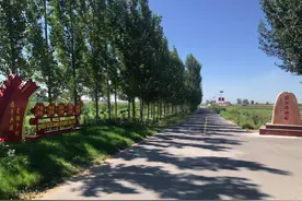 「乡村振兴新天地」老英模与困难村——唐云洪的帮扶故事图片