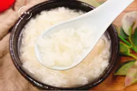 做米酒时，糯米最忌讳蒸熟后就撒酒曲！教您一招，酒香四溢味更甜图片