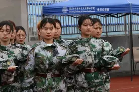 军训特辑｜意气风发的少年时图片