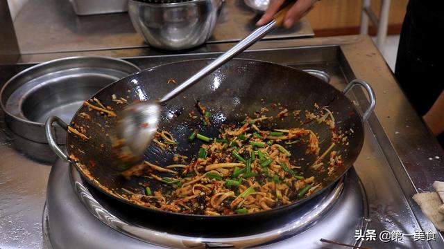 厨师长分享川菜鱼香肉丝做法，很好吃，不知道正宗不正宗？