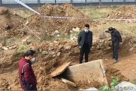 河东店发掘出2座清代墓葬图片
