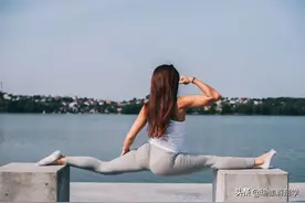 如何解锁劈叉，9个瑜伽体式帮你从初阶提升到高阶图片