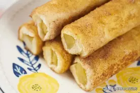 香蕉吐司卷，5分钟搞定，食材简单，成本不到5块，有平底锅就能做图片