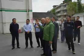 成都市政协副主席里赞带队赴新津区调研社会企业工作图片