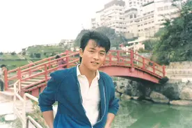 一年一偶像，百年张国荣图片