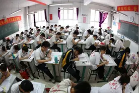加倍小心！野鸡大学误人终生，人民日报曝光，北京竟有151所图片
