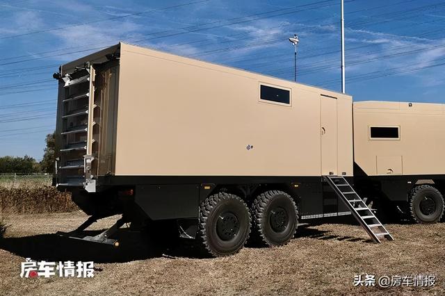 德国MAN卡房车车主敢这么玩？7米厢体，内藏一室一厅和电焊机