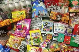 这4种国产小零食，因包装“太丑”被忽略，其实个个好吃又经典图片
