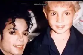 迈克尔杰克逊背后的“不幸史”：他的经历比你想象的更悲惨图片