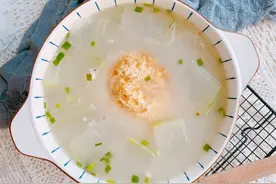 冬瓜汤最好喝的家常做法，能清热降火，补充水分，不放味精也鲜美图片