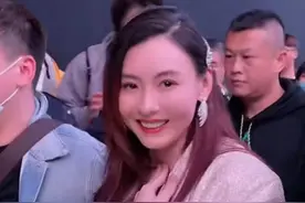 张柏芝现身网红活动捞金，唱歌破音身材发福，引粉丝心疼图片