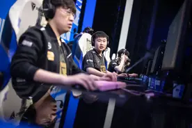 LOL-S11小组赛：Wei盲僧七进七出天秀留人，RNG击败HLE豪取三连胜图片