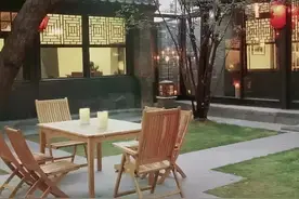 机会来了，这套四合院要卖图片