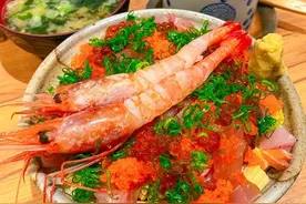 平价份量大，中坜美食CP值超高！浮夸海鲜丼饭，想吃？请先排队图片