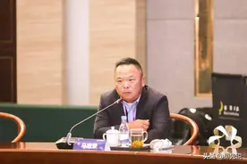 浙江宁波首富是谁？企业年产服装5亿件，家族资产达到940亿元图片