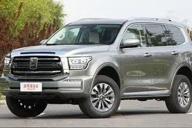 进击的V6巨人 静态体验坦克500图片