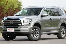 进击的V6巨人 静态体验坦克500图片