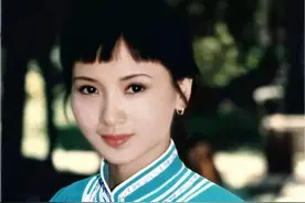 演员陶慧敏辟谣守寡，嫁给初恋很幸福，54岁与世无争美貌不减当年图片