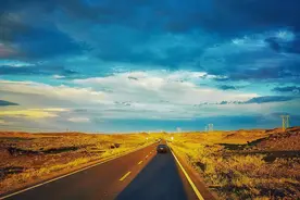 影响乔布斯的《在路上》，记录了一段怎样的追寻自我的艰难之旅图片