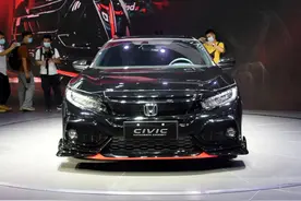 手动挡爱好者的福音：两厢思域，操控感提升已让大家难以入眠图片