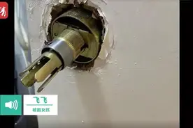 独居女生被困浴室30多小时！遭遇险情该如何自救？图片