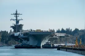 卡尔文森号航母携带F-35要来亚太了，携带680多枚导弹，要干嘛？图片