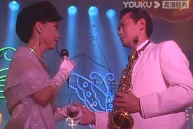 姚小蝶演唱“我和春天有个约会”，家豪吹Saxphone简直太帅了！图片