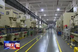 石家庄市委书记张超超与格力电器副总裁、董事会秘书邓晓博一行进行工作会谈图片
