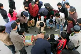 俗语：额如覆肝富不愁，脚似平板辈辈穷，啥意思？有道理吗？图片