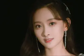 代文雯 蓝色纱裙甜美写真图片图片