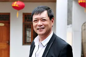 曾是“囚歌之王”，于巅峰锒铛入狱的迟志强，今62岁现状如何？图片