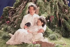 司藤：白金身份曝光，是司藤前世依附的树，助她打败白英分裂西竹图片