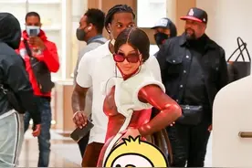 嘻哈公主卡迪·B太敢穿！丰满曲线若隐若现，却被嘲辣眼图片